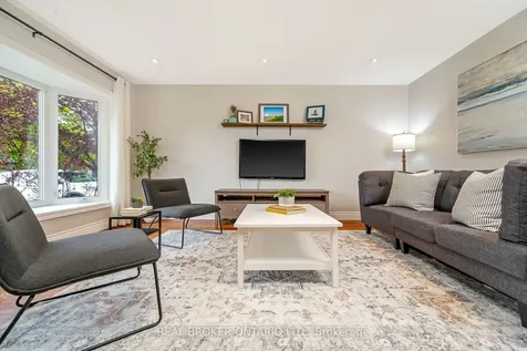 752 Mackenzie Drive Milton ON L9T 3M1