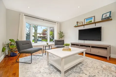 752 Mackenzie Drive Milton ON L9T 3M1