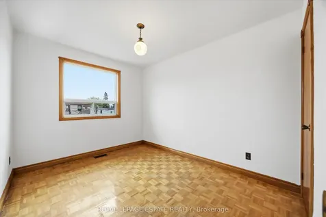 293 Harvie Avenue Toronto ON M6E 4L2