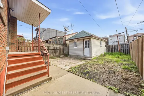 293 Harvie Avenue Toronto ON M6E 4L2