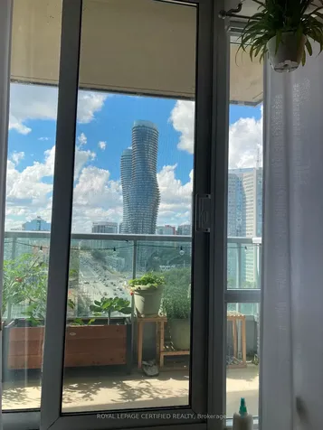 1 Elm Drive W Mississauga ON L5B 4M1
