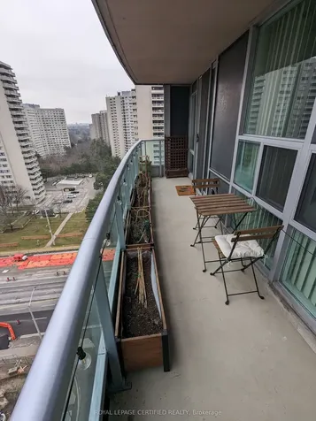 1 Elm Drive W Mississauga ON L5B 4M1