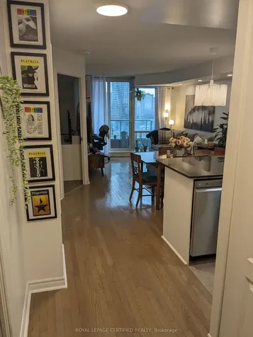 1 Elm Drive W Mississauga ON L5B 4M1