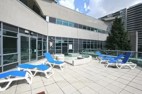 1 Elm Drive W Mississauga ON L5B 4M1