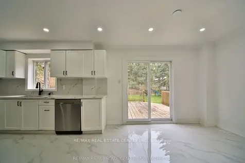 20 Mozart Crescent Brampton ON L6Y 2W7