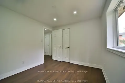 20 Mozart Crescent Brampton ON L6Y 2W7