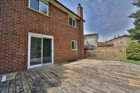20 Mozart Crescent Brampton ON L6Y 2W7