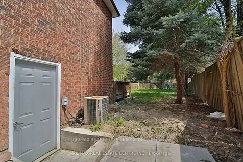 20 Mozart Crescent Brampton ON L6Y 2W7