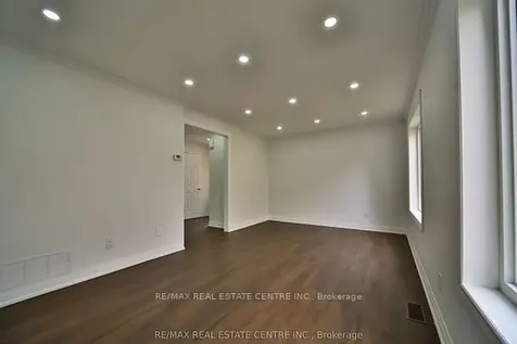 20 Mozart Crescent Brampton ON L6Y 2W7