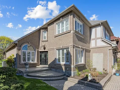 1478 Estes Crescent Mississauga ON L5V 1M4