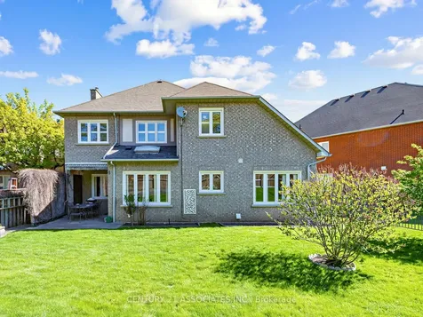 1478 Estes Crescent Mississauga ON L5V 1M4