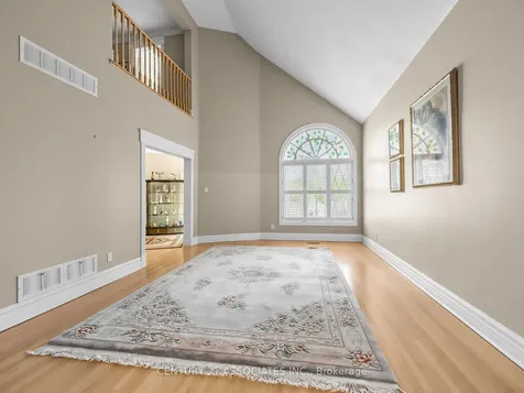 1478 Estes Crescent Mississauga ON L5V 1M4