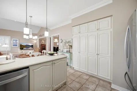 14 Yorkwood Trail Brampton ON L6R 3J3