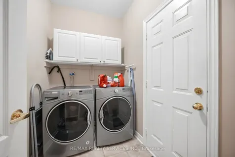 14 Yorkwood Trail Brampton ON L6R 3J3