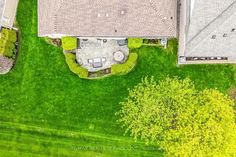14 Yorkwood Trail Brampton ON L6R 3J3
