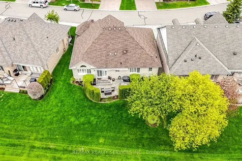 14 Yorkwood Trail Brampton ON L6R 3J3