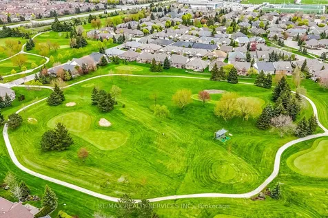14 Yorkwood Trail Brampton ON L6R 3J3