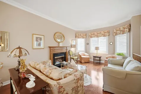 14 Yorkwood Trail Brampton ON L6R 3J3