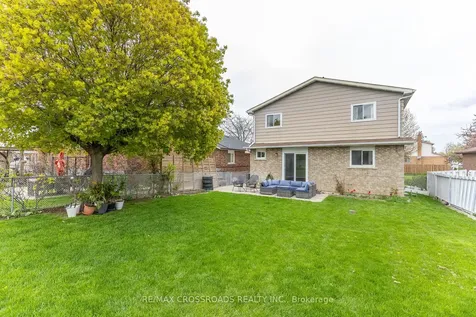 7340 Leesburg Street Mississauga ON L4T 3R6