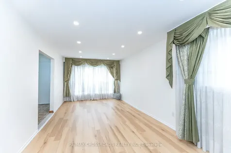 7340 Leesburg Street Mississauga ON L4T 3R6