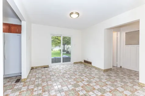 7340 Leesburg Street Mississauga ON L4T 3R6