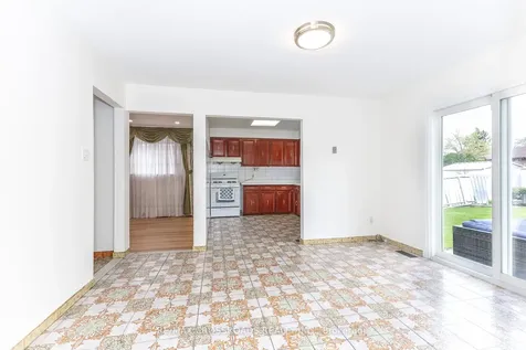 7340 Leesburg Street Mississauga ON L4T 3R6