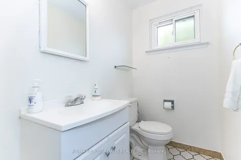 7340 Leesburg Street Mississauga ON L4T 3R6