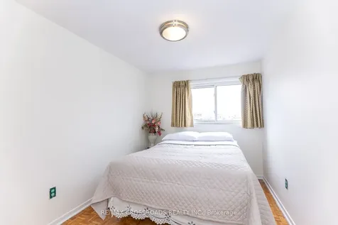 7340 Leesburg Street Mississauga ON L4T 3R6