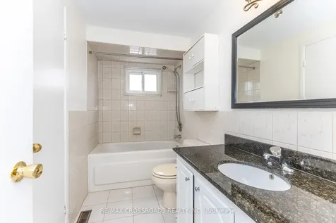 7340 Leesburg Street Mississauga ON L4T 3R6