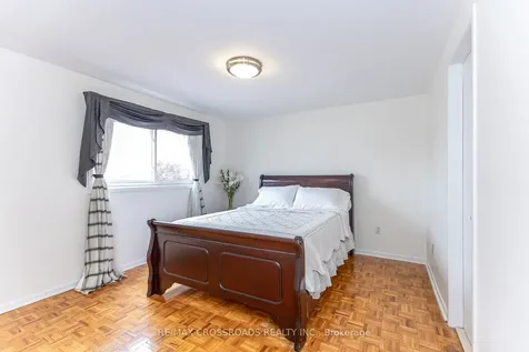 7340 Leesburg Street Mississauga ON L4T 3R6
