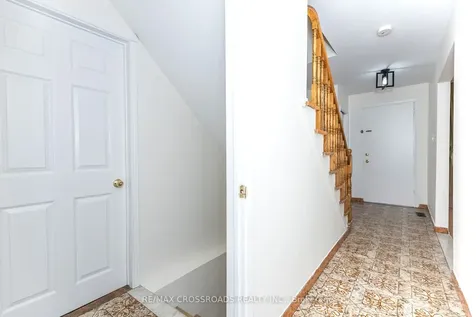 7340 Leesburg Street Mississauga ON L4T 3R6