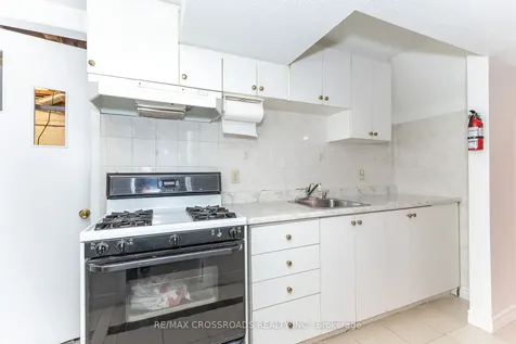 7340 Leesburg Street Mississauga ON L4T 3R6