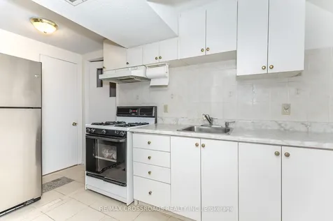 7340 Leesburg Street Mississauga ON L4T 3R6