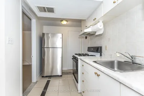 7340 Leesburg Street Mississauga ON L4T 3R6