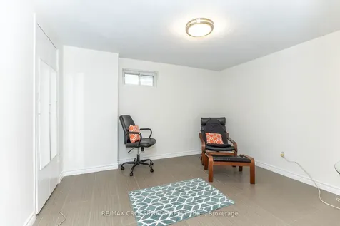 7340 Leesburg Street Mississauga ON L4T 3R6