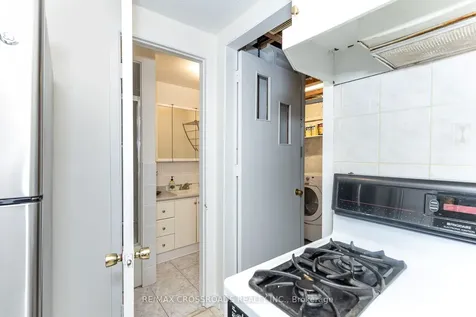 7340 Leesburg Street Mississauga ON L4T 3R6