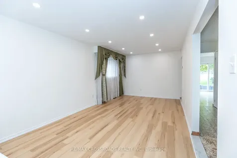 7340 Leesburg Street Mississauga ON L4T 3R6