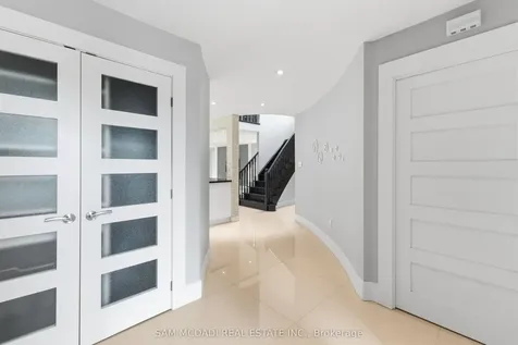 5532 Windy Hill Court Mississauga ON L4Z 3W4