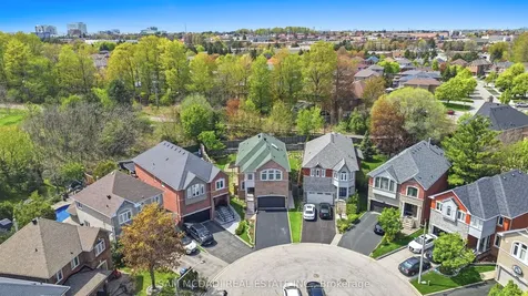 5532 Windy Hill Court Mississauga ON L4Z 3W4