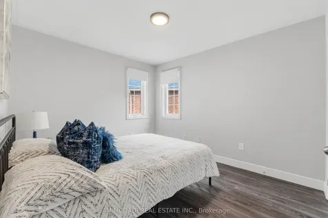 5532 Windy Hill Court Mississauga ON L4Z 3W4