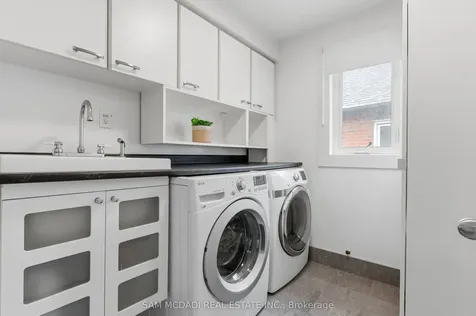 5532 Windy Hill Court Mississauga ON L4Z 3W4