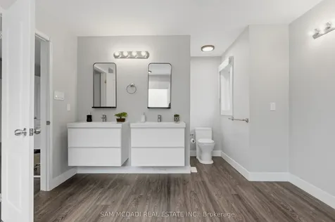 5532 Windy Hill Court Mississauga ON L4Z 3W4
