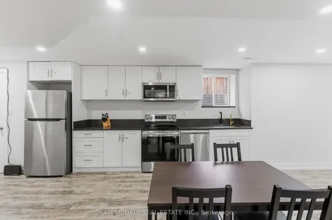 5532 Windy Hill Court Mississauga ON L4Z 3W4