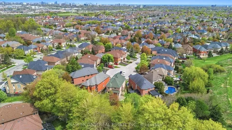 5532 Windy Hill Court Mississauga ON L4Z 3W4