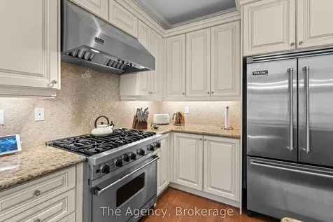 297 Fritillary Street Oakville ON L6L 6W7