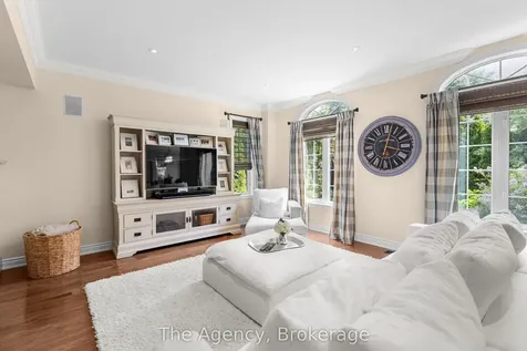 297 Fritillary Street Oakville ON L6L 6W7