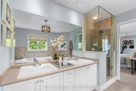 297 Fritillary Street Oakville ON L6L 6W7