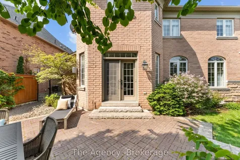 297 Fritillary Street Oakville ON L6L 6W7