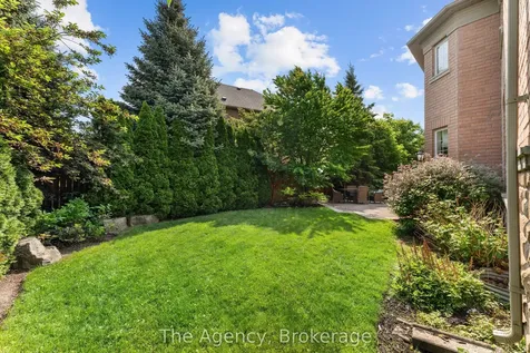 297 Fritillary Street Oakville ON L6L 6W7