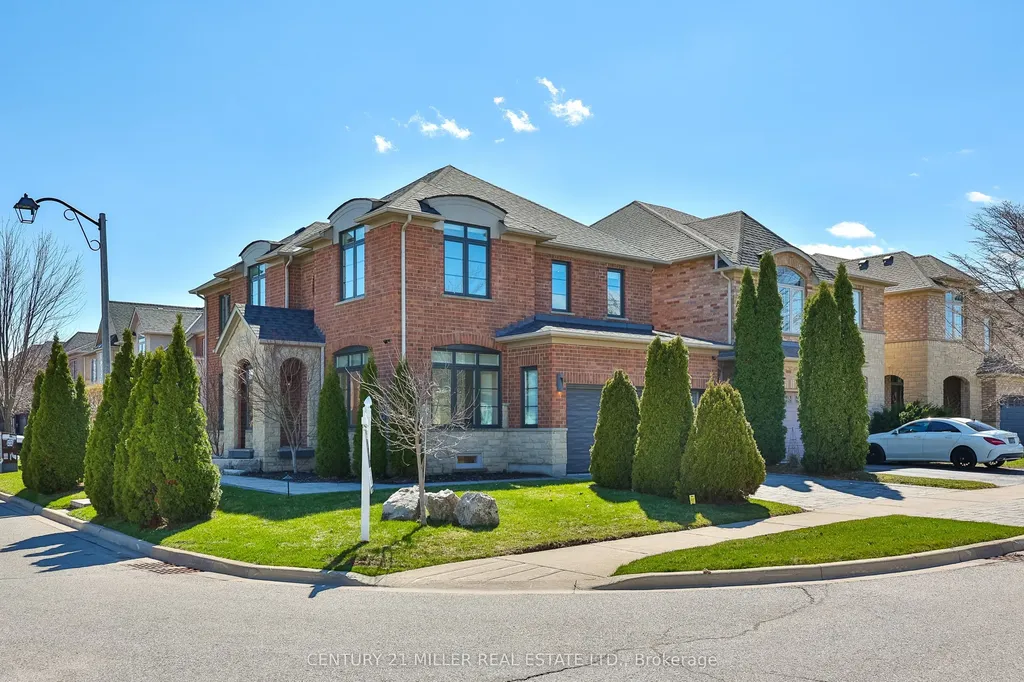 2252 Dewsbury Drive Oakville ON L6M 0A6